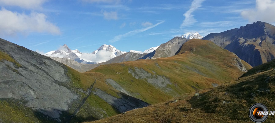 Vers les lacs de Tormottaz.