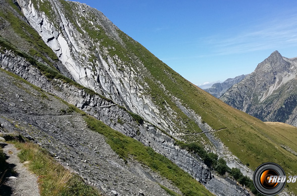 Le sentier de la Cochette