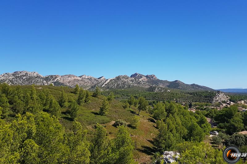 Vue sur la Tour des Opies et Aureille