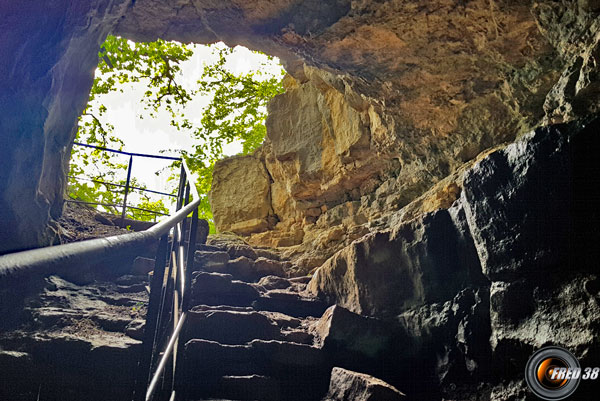 Le haut de la grotte d'Orjobet.