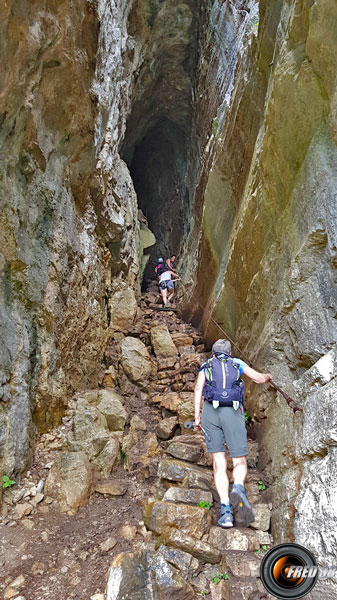 Le bas de la grotte d'Orjobet.