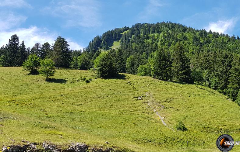 Le départ dans le petit vallon à gauche.