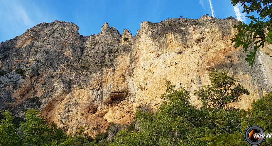 Falaises au desus du belvédère.