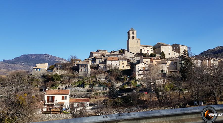 Le village de Thoard.