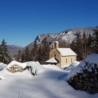 La Chapelle au milieu des ruines