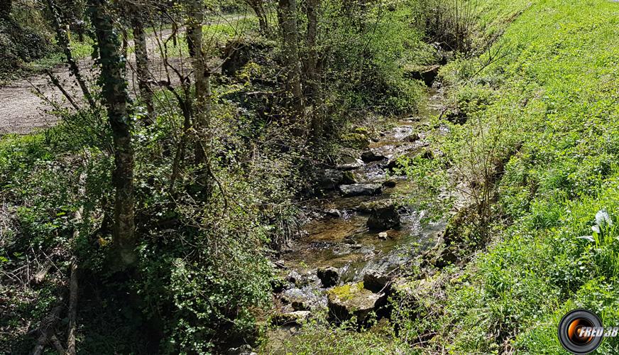 La traversée du ruisseau.