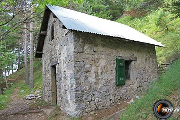 Cabane de sous courtet photo