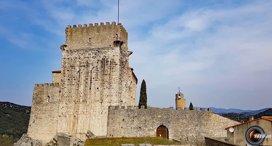 Le chateau de Brissac le Haut.