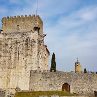 Le chateau de Brissac le Haut.