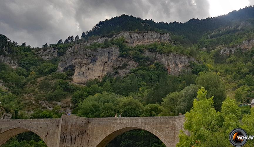 Le pont à Sainte Enimie.