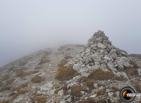 Le cairn du sommet.