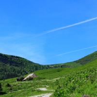 Le sommet à gauche et le col d’Arclusaz.
