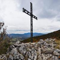 La croix du sommet.