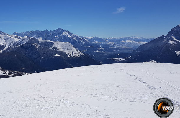 En fond la Champsaur.