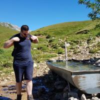 La source sous le col.