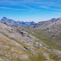 En fond le Mont Viso.