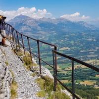 Le passage creusé dans la roche.