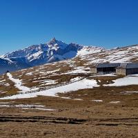 La bergerie et l'Obiou en fond.