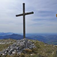 La croix du sommet.