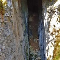 La grande faille au dessus du belvédère.