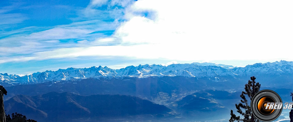 Belledonne vu du sommet.