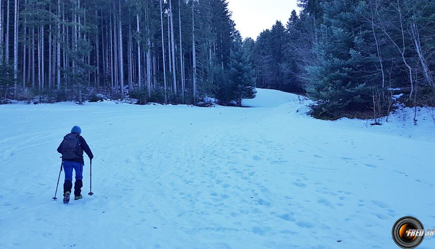 Sur la pîste de ski.