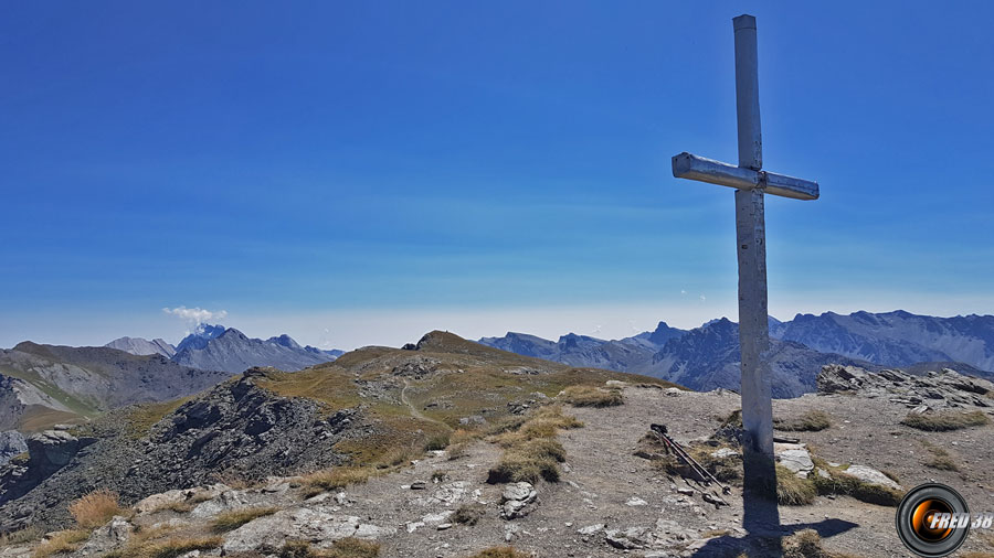 La croix du sommet.