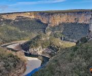 Gorge de l ardeche et maladerie photo