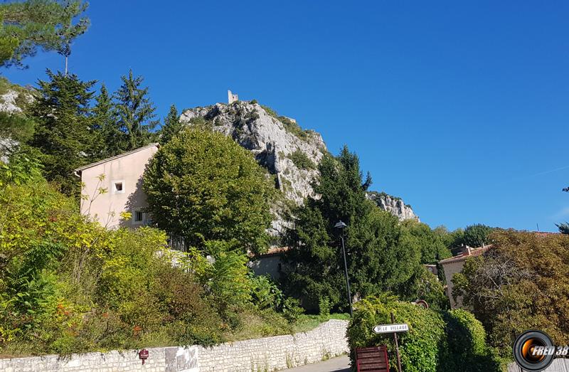 Monieux vu du départ.