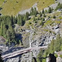 Vue sur les Gorges et la chapelle.