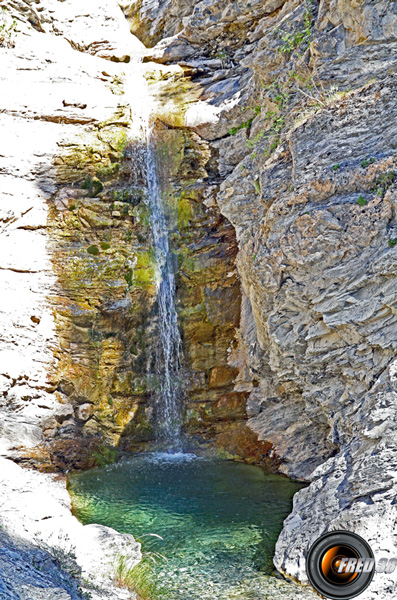 La cascade du départ.