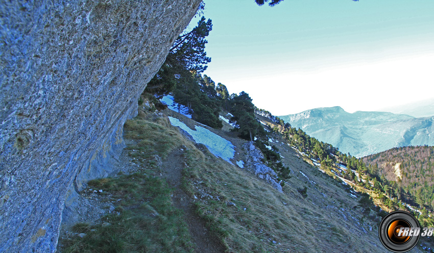 Petit sangle avant d’entamer la montée dans le goulet.