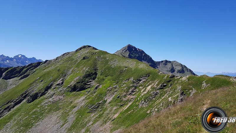 La crête vers le sommet.