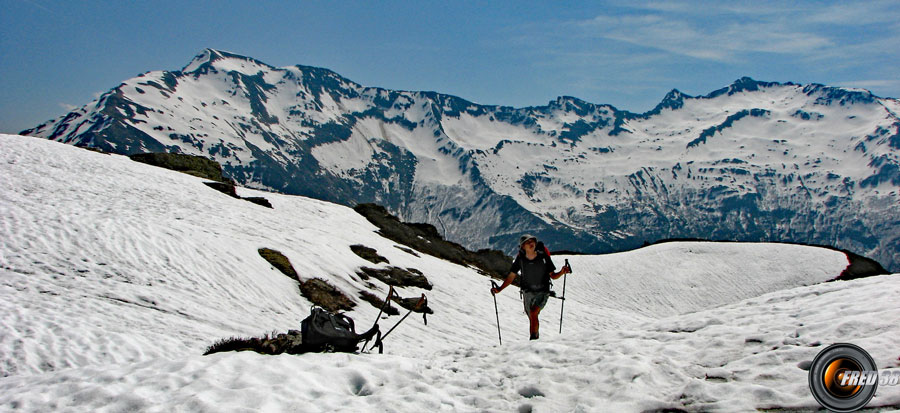 En fond le Mont Bellachat.