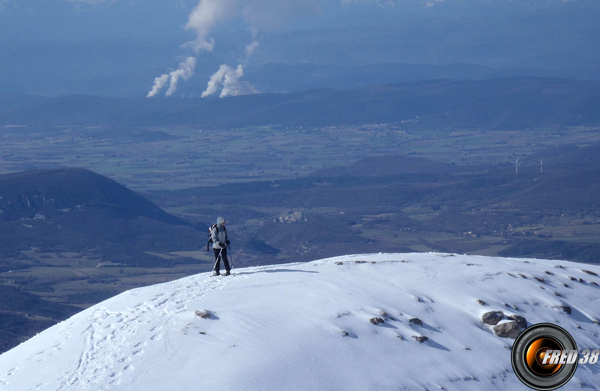 La crête vue du sommet.