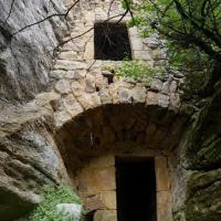 Une des deux grottes.