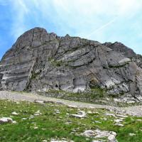 Falaise sous le col de la Seysse.