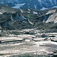 Au pied du glacier