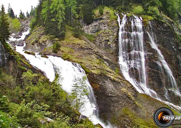 Cascades de la Pleureuse et de la Sauffaz.