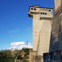 La grande tour du barrage.