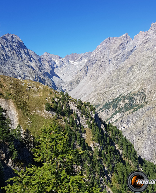 Vue du belvédère des 3 refuges.