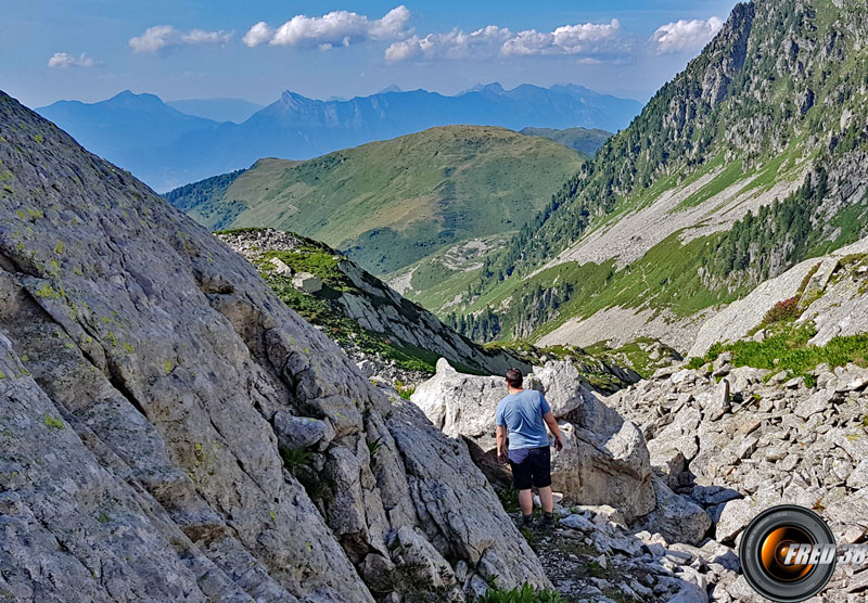 En fond le Chapotet.