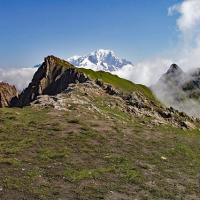 En fond le Mont-Blanc