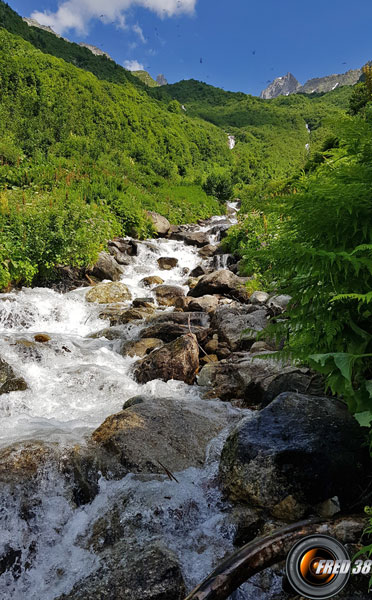 Le ruisseau de la Balme.