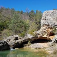 Au bord du ruisseau.