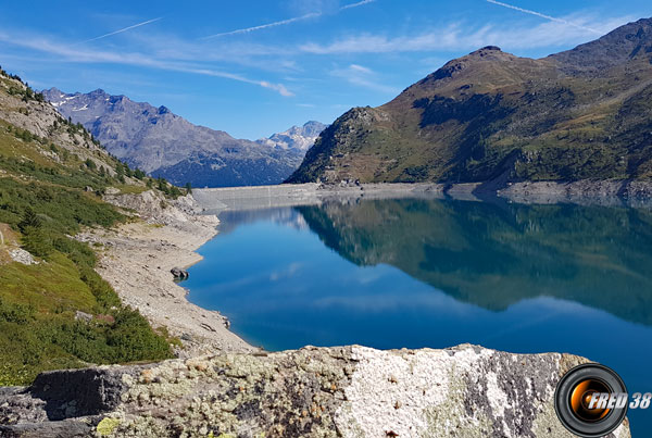 Le barrage et le lac de Bissorte