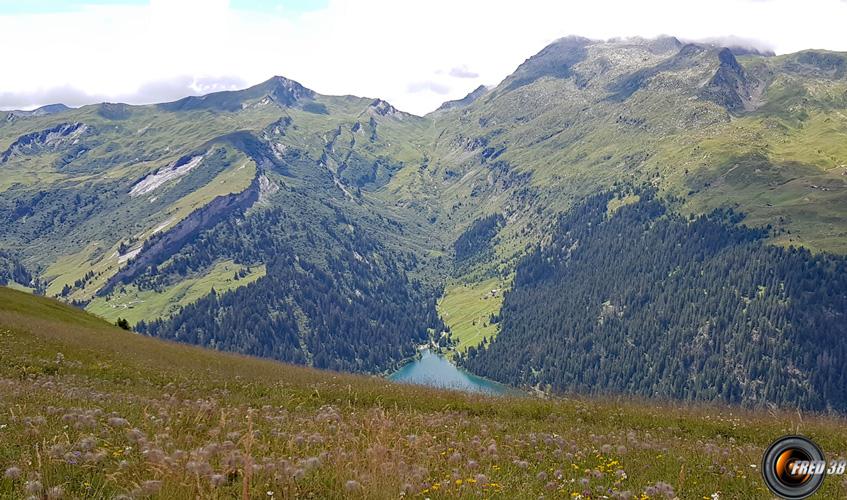 Vue sur le lac de Saint-Guérin.