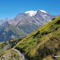 Sentier de retour derrière le refuge.