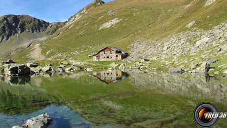 Chalet du Lac.