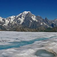 Le Mont-Blanc et le glacier d'Arguerey.
